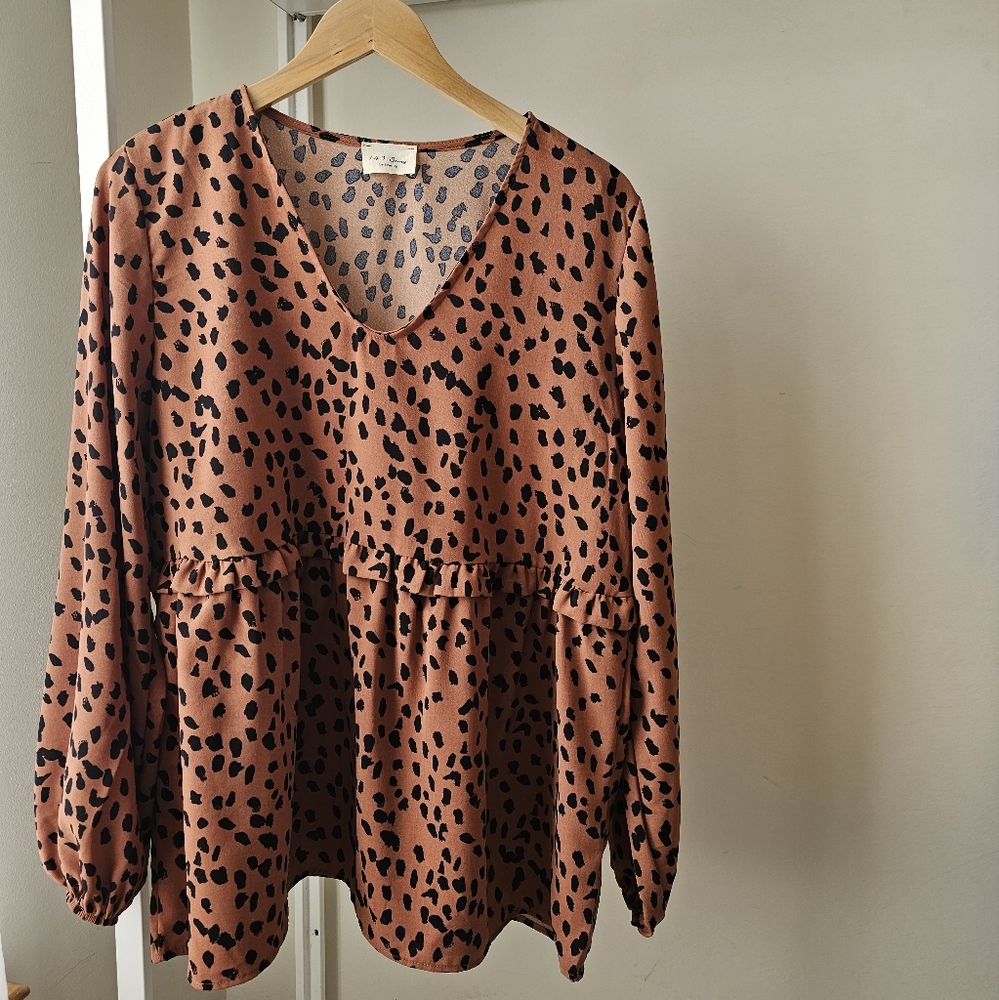 Abstract Leopard Print Blouse - Picture 2 of 7